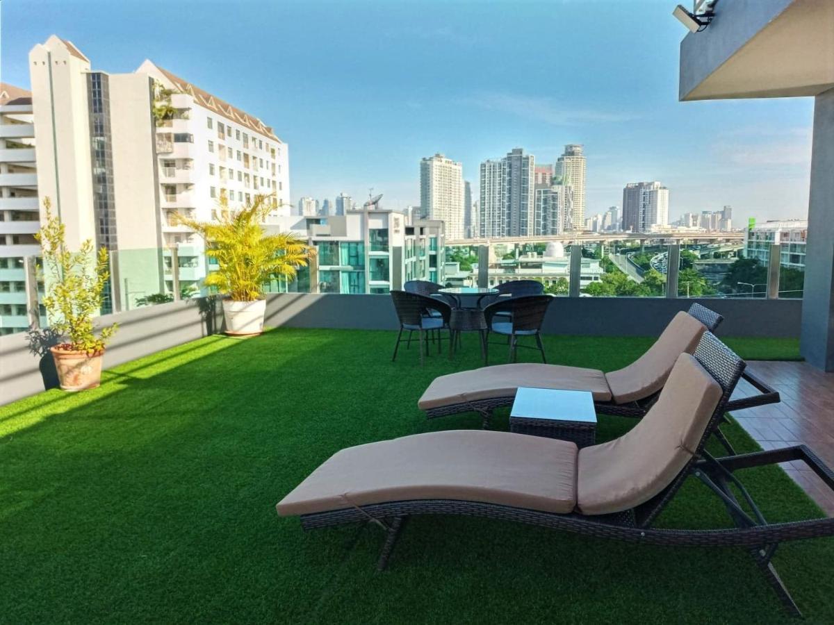 The Qube Fifty Hotel Бангкок Экстерьер фото