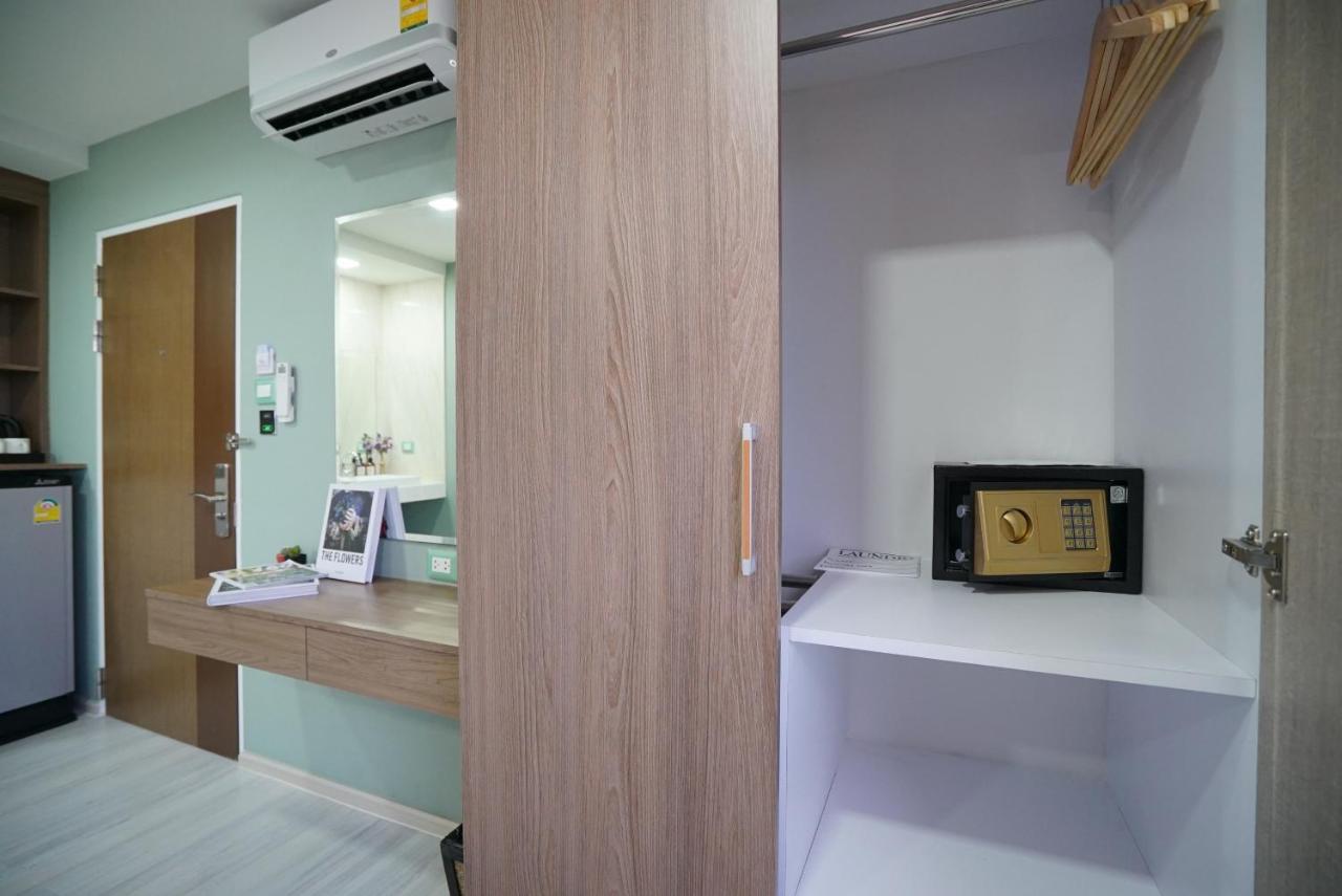 The Qube Fifty Hotel Бангкок Экстерьер фото