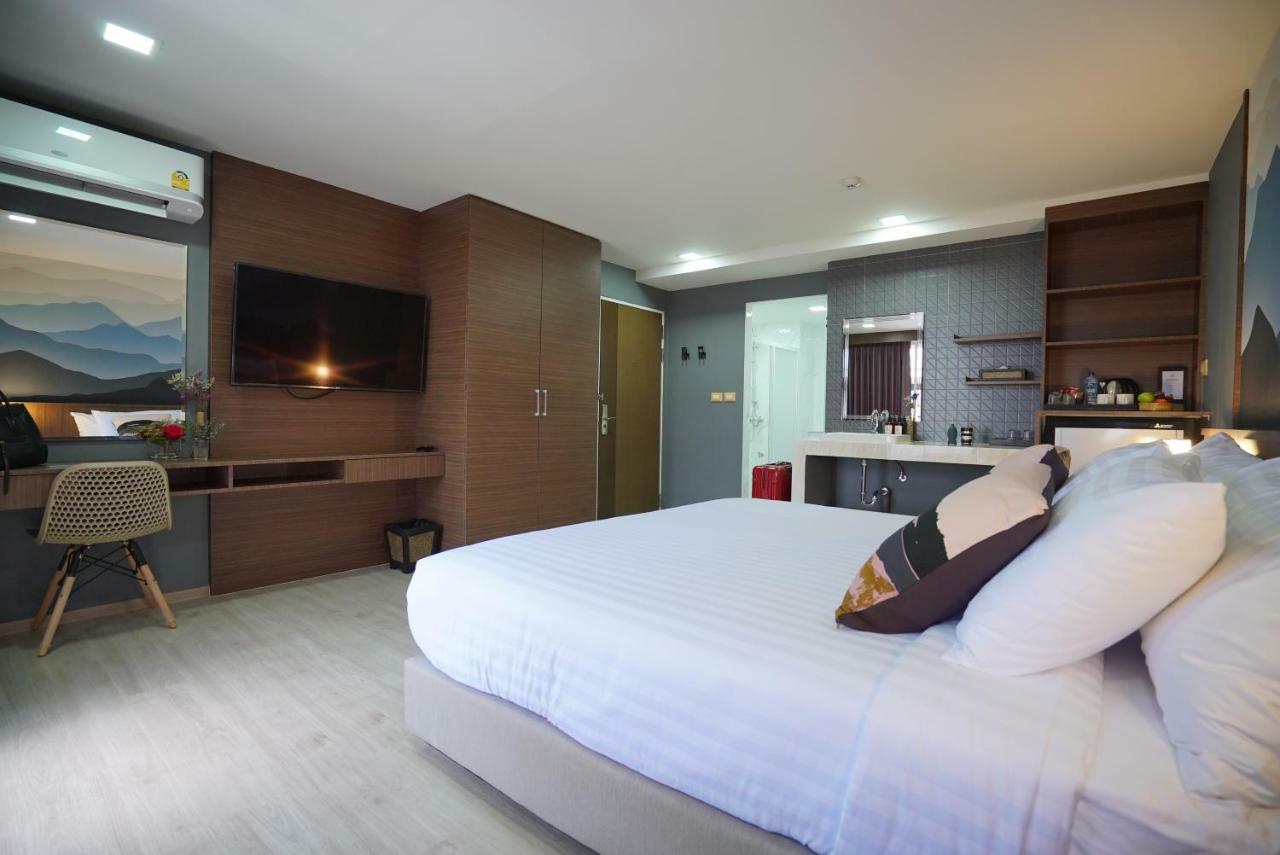 The Qube Fifty Hotel Бангкок Экстерьер фото