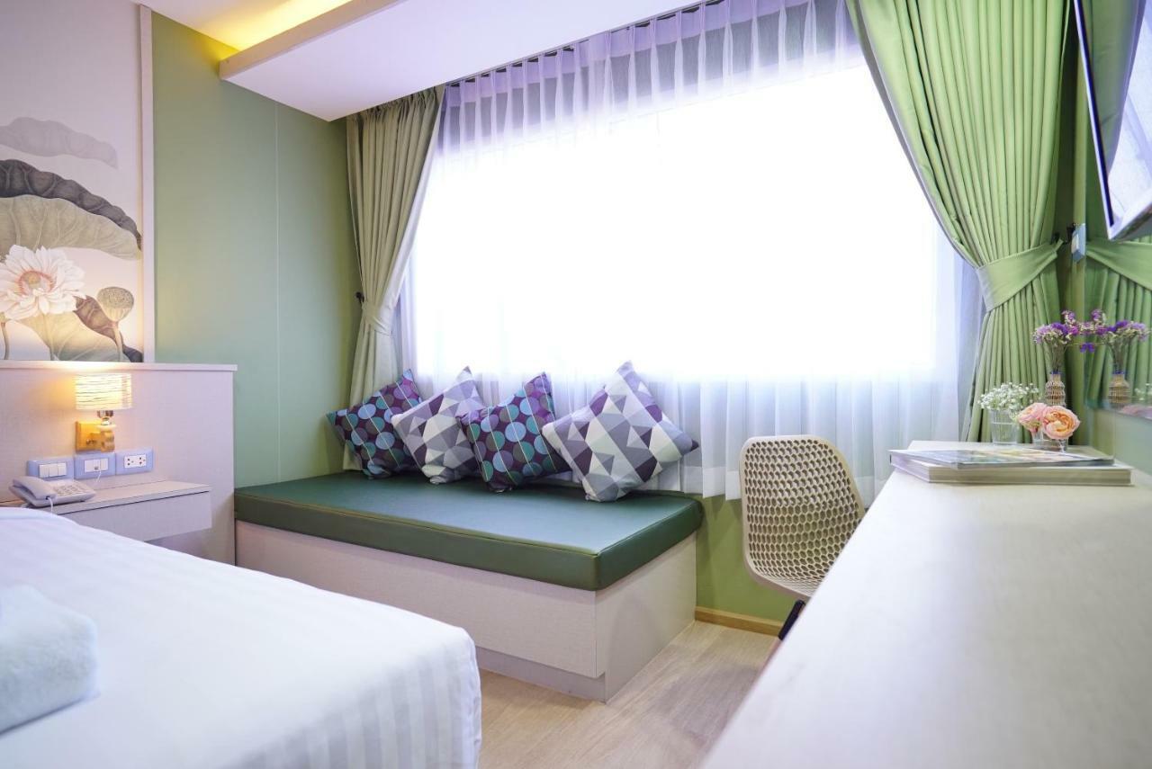 The Qube Fifty Hotel Бангкок Экстерьер фото
