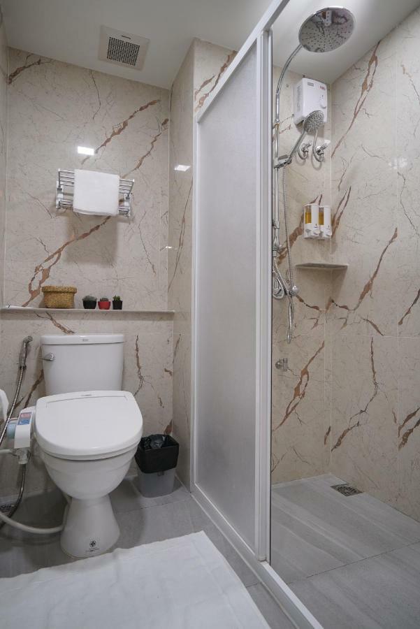 The Qube Fifty Hotel Бангкок Экстерьер фото