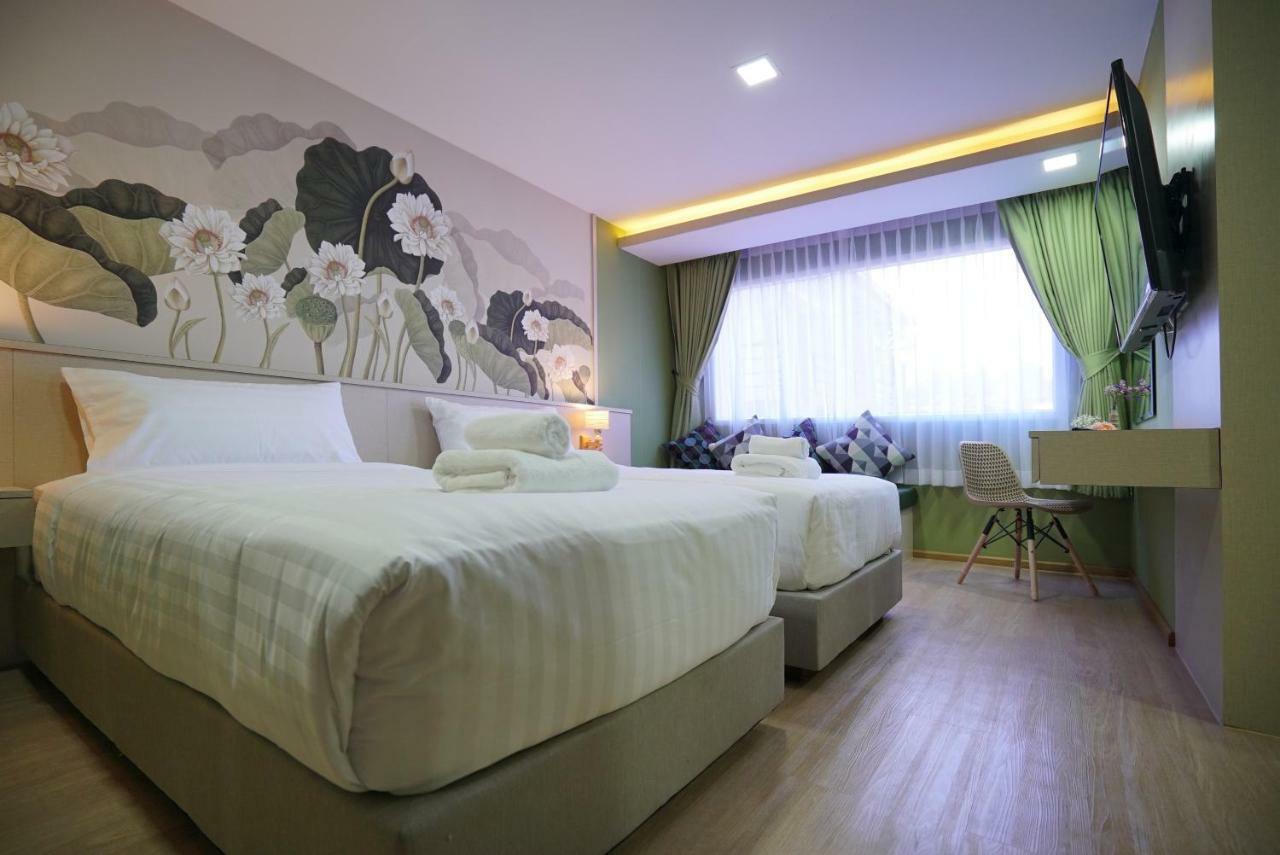 The Qube Fifty Hotel Бангкок Экстерьер фото