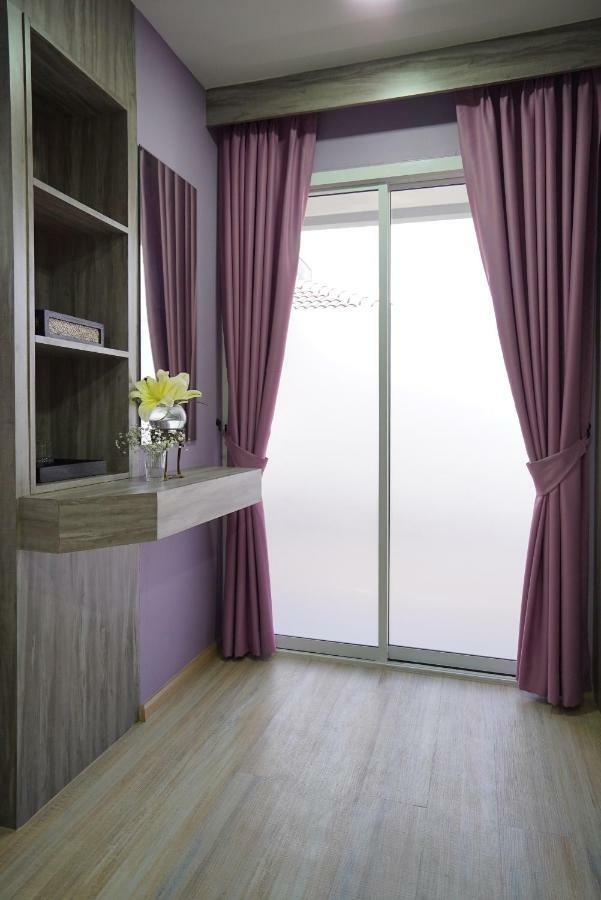 The Qube Fifty Hotel Бангкок Экстерьер фото