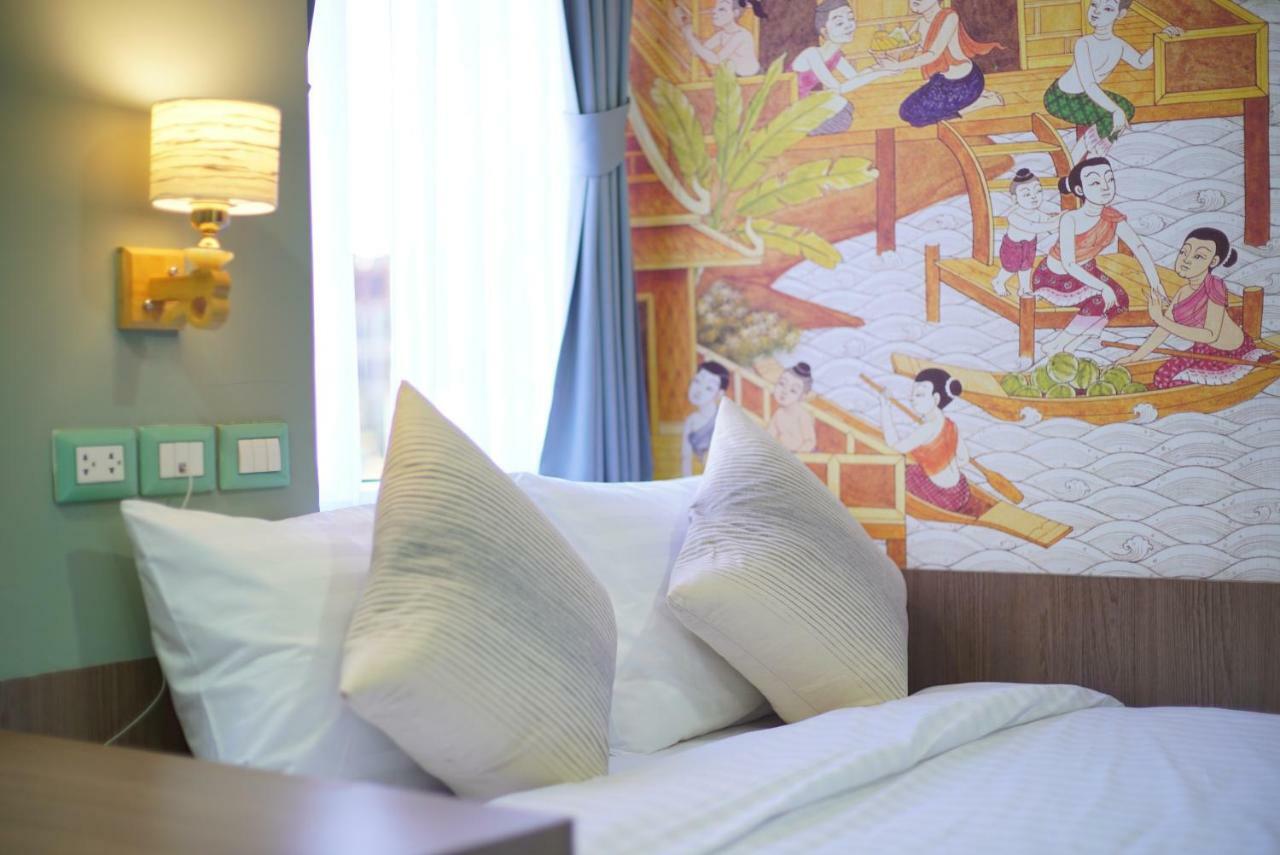 The Qube Fifty Hotel Бангкок Экстерьер фото